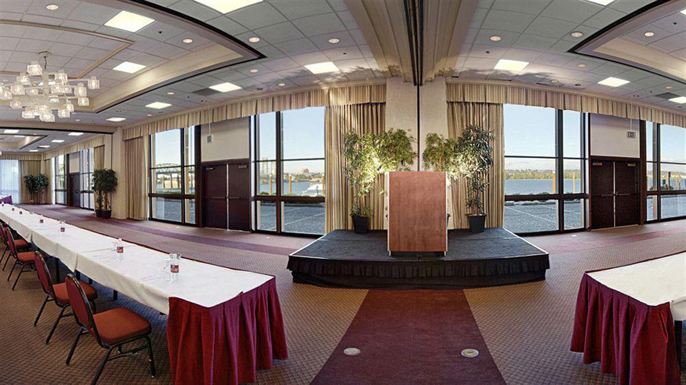 Holiday Inn Portland - Columbia Riverfront By Ihg מראה חיצוני תמונה